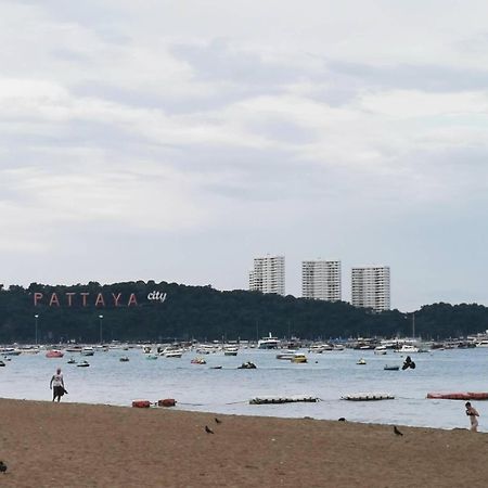 The One Hotel Pattaya Esterno foto
