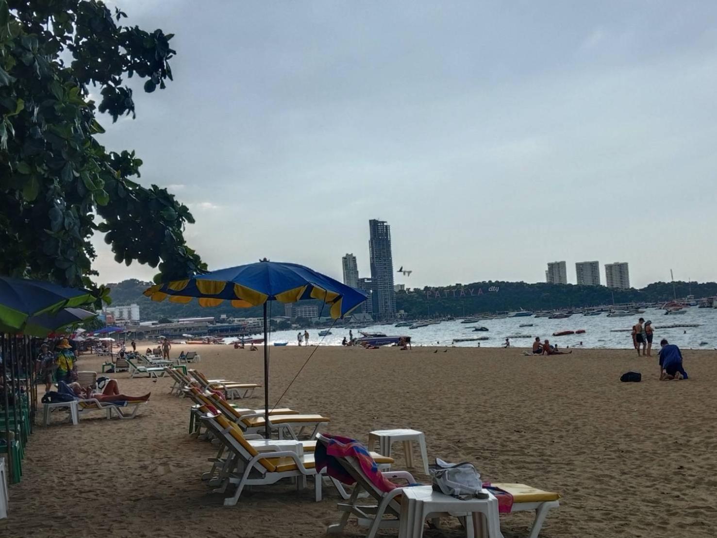 The One Hotel Pattaya Esterno foto