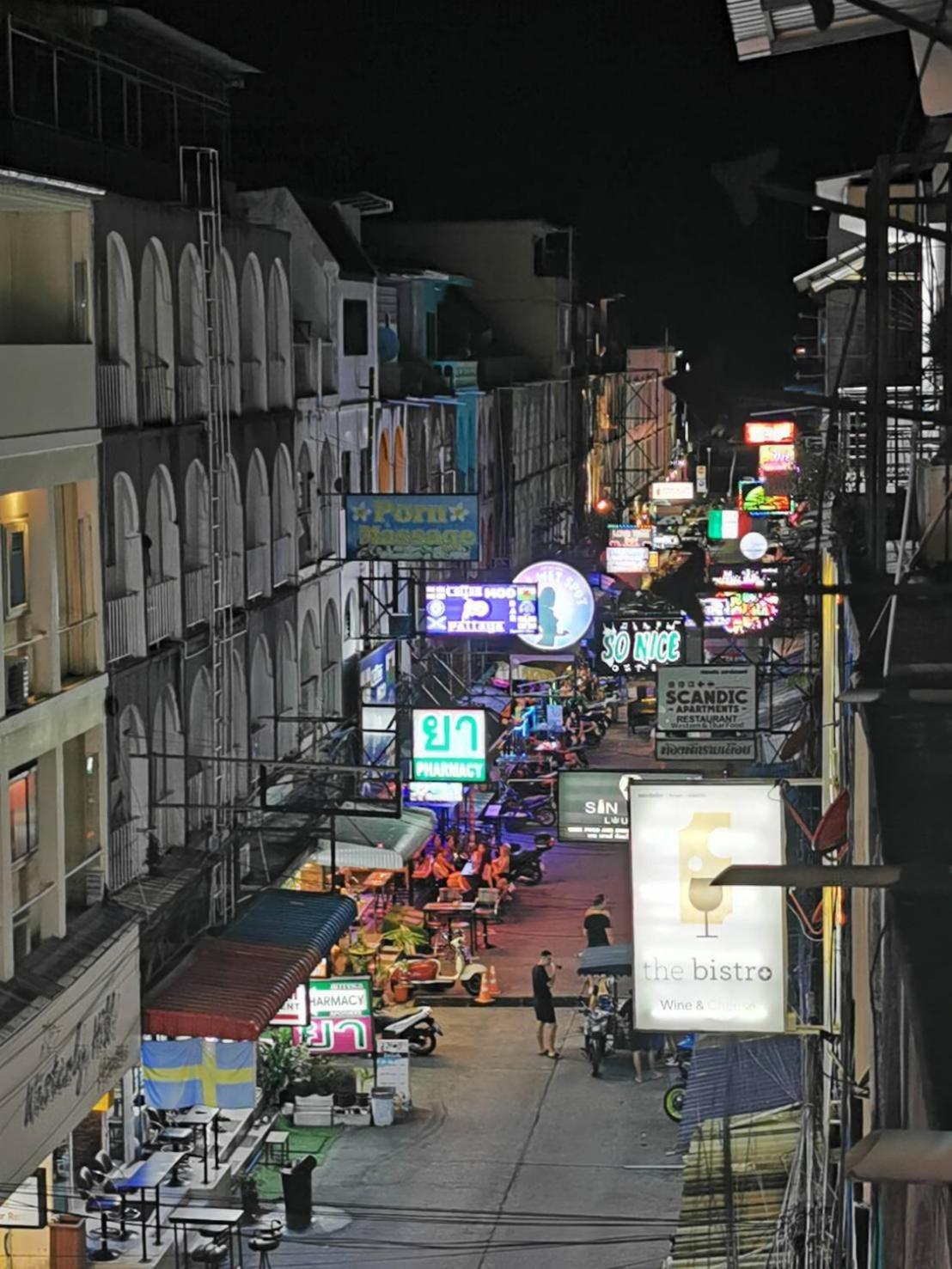The One Hotel Pattaya Esterno foto